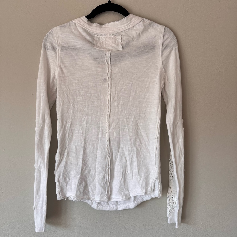 Free People Our Song Henley Top White Lace Cuff Long Sleeve XS NWT - Picture 4 of 13